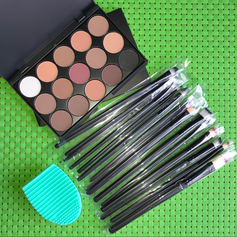 Makeup Palette & Brush Set